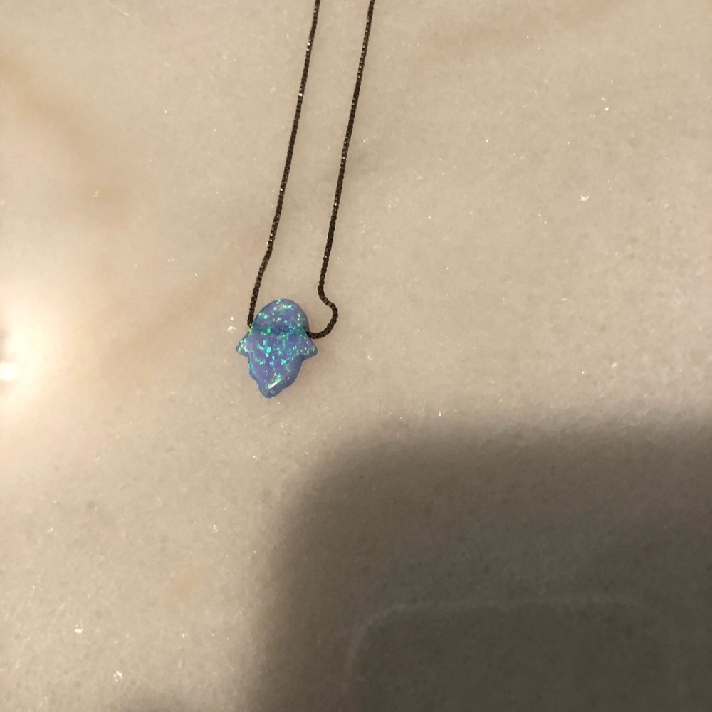 Blue hand of god necklace - Picture 3 of 3